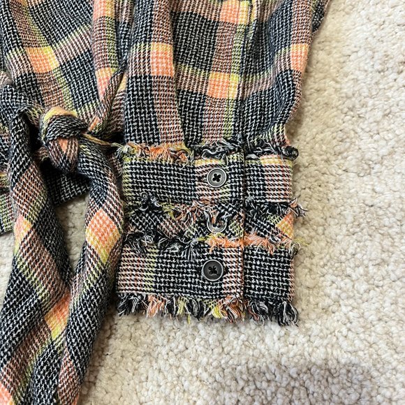 Free People We the Free Running Wild Plaid Wrap Top Size XS Frayed Collared - Picture 4 of 10